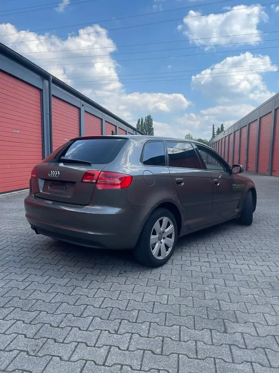 Gebraucht Audi A3 105 PS (77 kW) 2012 Braun Kleinwagen