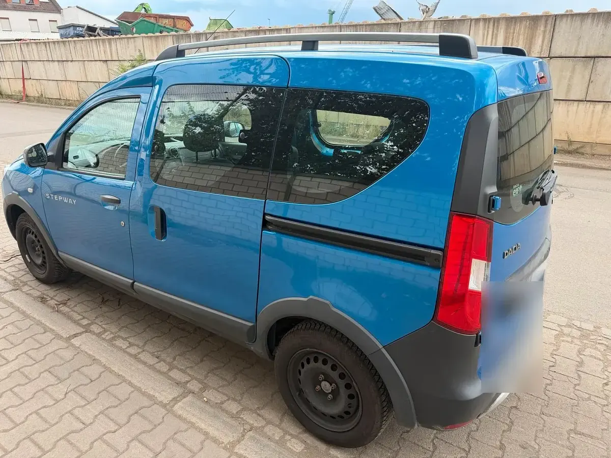 Gebraucht Dacia Dokker Stepway 116 PS (85 kW) 2015 Blau Van / Kleinbus