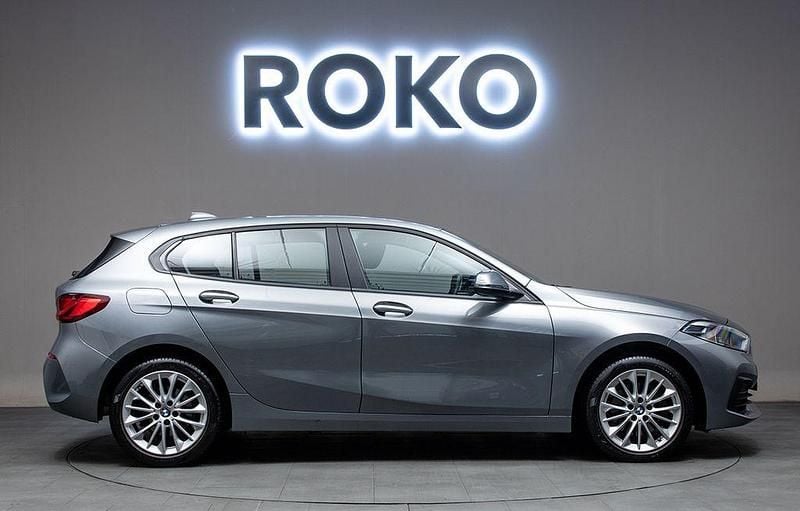 Gebraucht BMW 118 136 PS (100 kW) 2022 Skyscraper grau metallic Kleinwagen