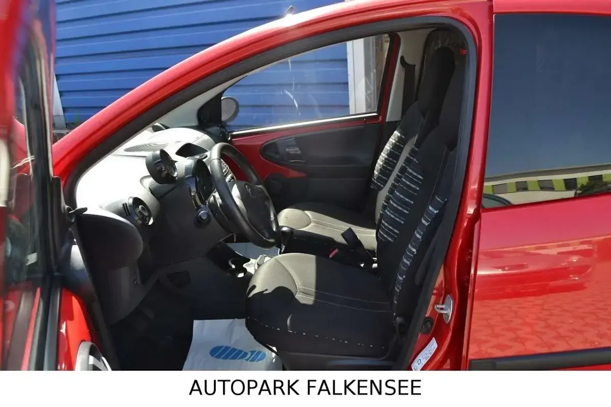 Gebraucht Citroën C1 SELECTION 68 PS (50 kW) 2013 Rot Kleinwagen