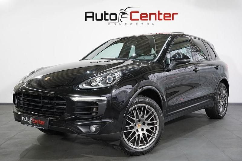 Schwarz Gebraucht 2016 Porsche Cayenne Platinum Edition SUV | 39.990 € (Teuer) - Bild 1/4