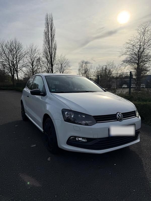 Gebraucht VW Polo 60 PS (44 kW) 2014 Weiß Kleinwagen