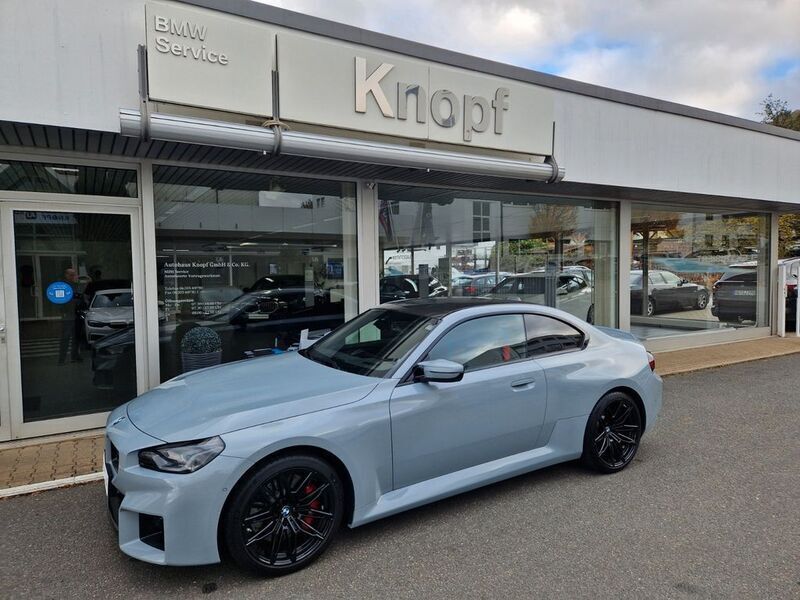 Grau Gebraucht 2024 BMW M2 Performance Coupé | 67.400 € (Fairer Preis) - Bild 1/4
