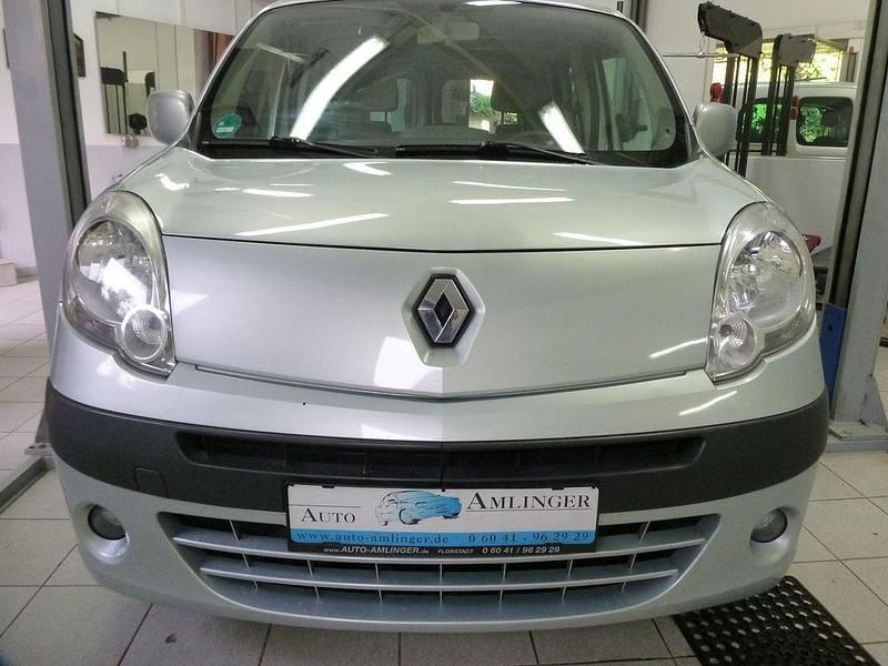 Gebraucht Renault Kangoo 106 PS (77 kW) 2009 Silber Van / Kleinbus
