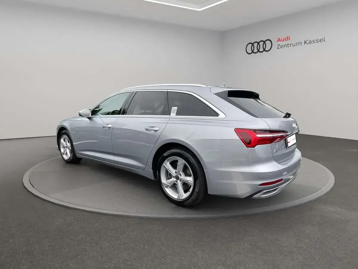 Gebraucht Audi A6 Advanced Plus 265 PS (194 kW) 2023 Florettsilber metallic Kombi
