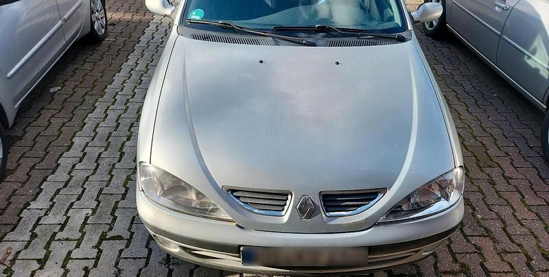 Gebraucht Renault Mégane GrandTour 2000 Silber Kombi
