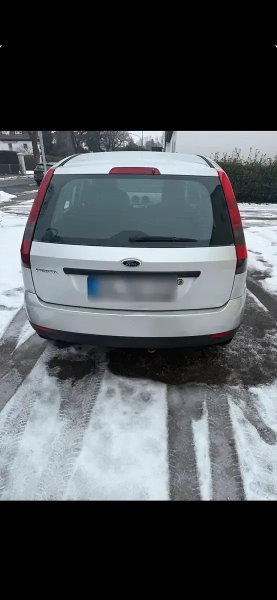 Second-hand Ford Focus 69 CP (50 kW) 2005 Argintiu Hatchback