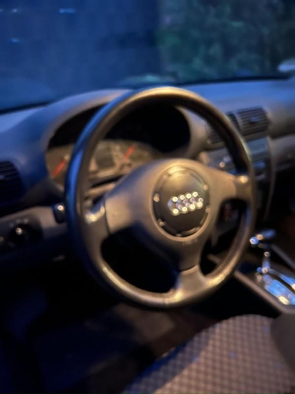 Silber Gebraucht 1999 Audi A3 Kleinwagen | 450 € (Superpreis) - Bild 1/4