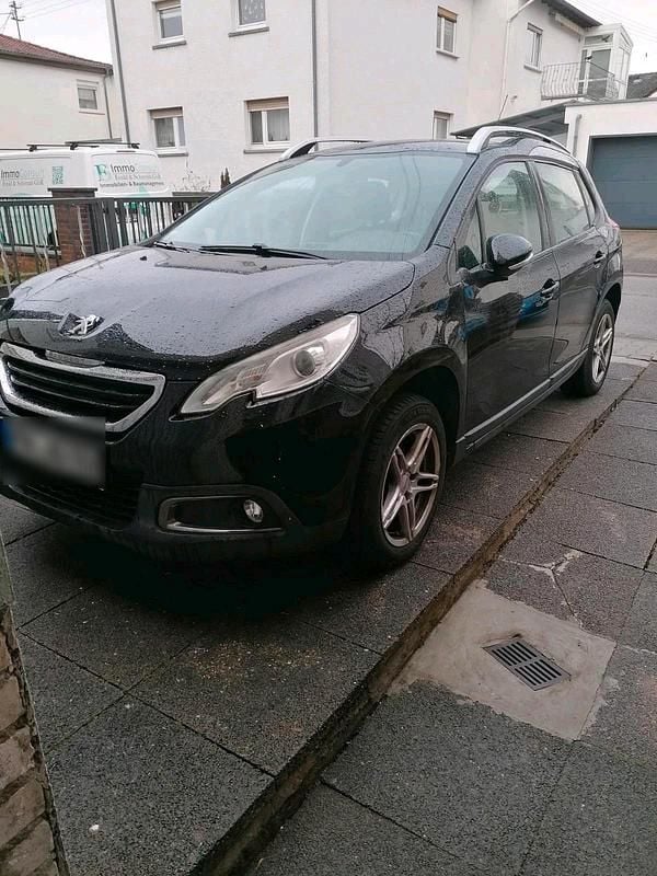 Gebraucht Peugeot 2008 Allure 110 PS (80 kW) 2015 Schwarz SUV