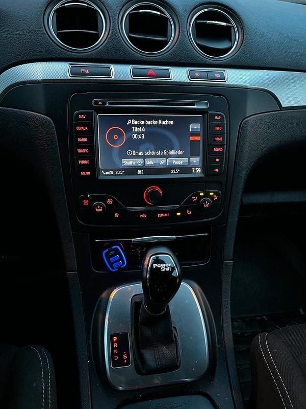 Gebraucht Ford S-MAX S 140 PS (102 kW) 2014 Schwarz Van / Kleinbus