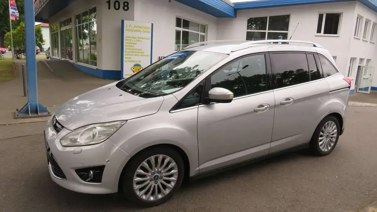 Gebraucht Ford Grand C-Max Titanium 140 PS (102 kW) 2012 Silber Van / Kleinbus