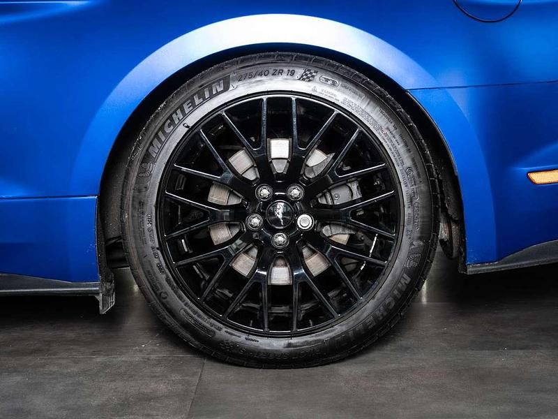 Gebraucht Ford Mustang GT Fastback 450 PS (330 kW) 2021 Iridiumschwarz metallic Coupé