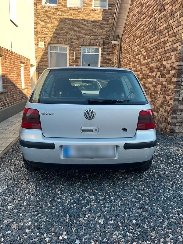 Gebraucht VW Golf IV 75 PS (55 kW) 1999 Silber Kleinwagen