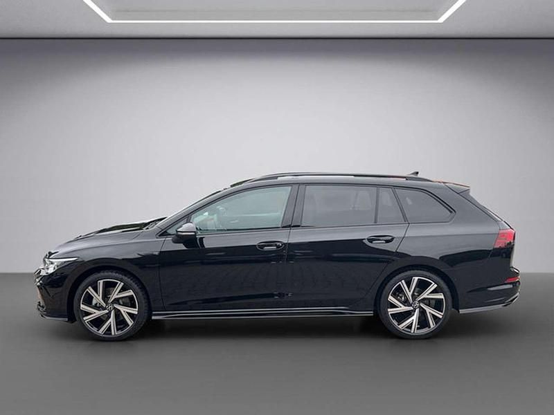 Gebraucht VW Golf VIII R-line 150 PS (110 kW) 2024 Grenadillschwarz Kombi