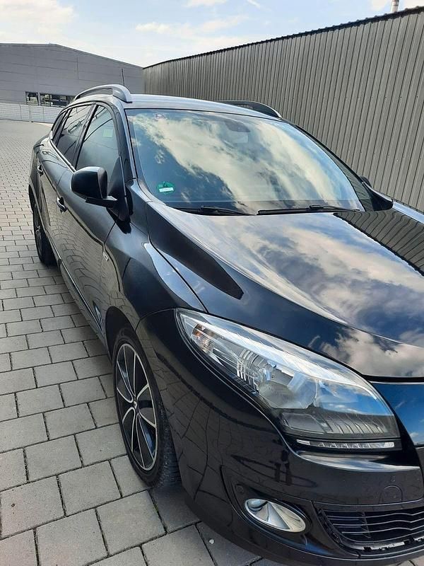Schwarz Gebraucht 2013 Renault Mégane GrandTour Bose Edition Kombi | 4.999 € - Bild 1/4