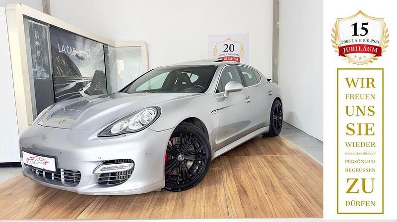 Grau Gebraucht 2011 Porsche Panamera Turbo Limousine | 27.400 € (Fairer Preis) - Bild 1/4