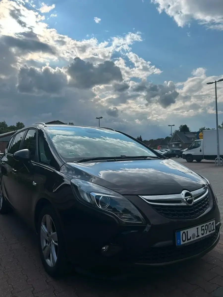 Gebraucht Opel Zafira 136 PS (100 kW) 2015 Braun Van / Kleinbus
