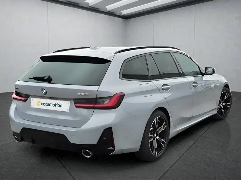 Gebraucht BMW 330 245 PS (180 kW) 2025 Grau Kombi