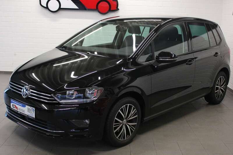 Schwarz Gebraucht 2016 VW Golf Sportsvan Allstar Van / Kleinbus | 15.990 € (Etwas zu teuer) - Bild 1/4