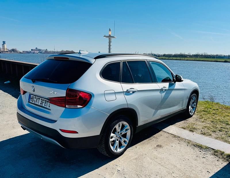 Gebraucht BMW X1 145 PS (106 kW) 2013 Silber SUV