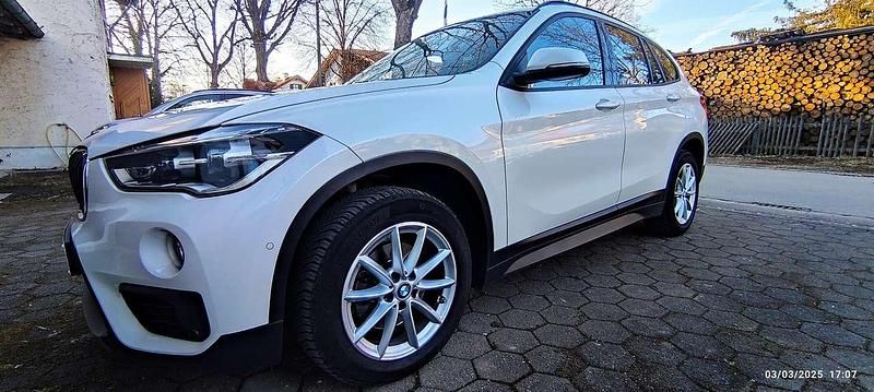 Weiß Gebraucht 2017 BMW X1 xLine SUV | 11.800 € (Superpreis) - Bild 1/4