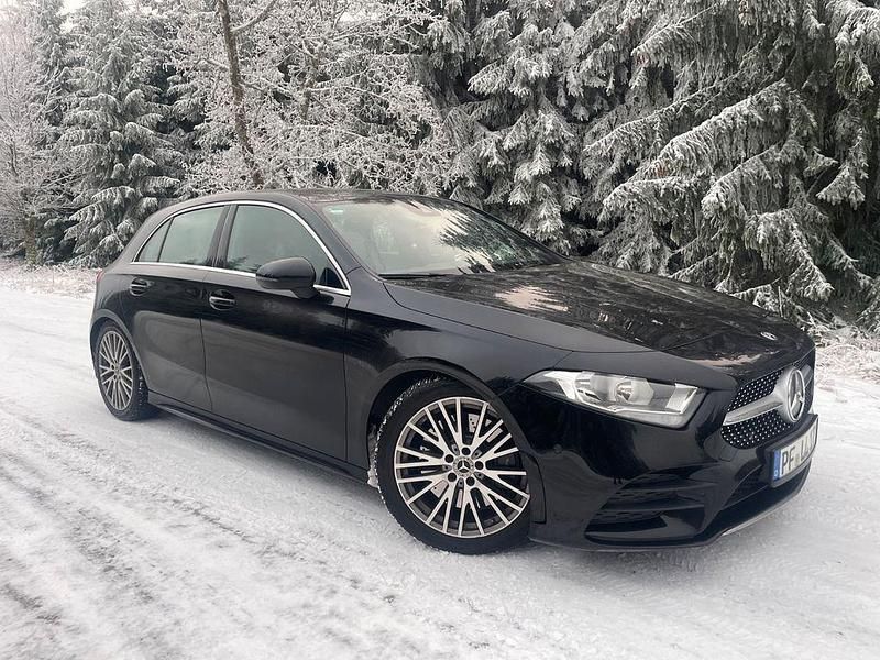 Schwarz Gebraucht 2019 Mercedes A250 Limousine | 25.600 € (Guter Preis) - Bild 1/4