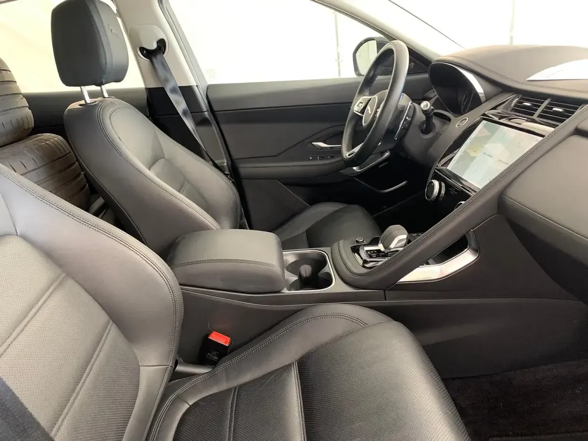 Gebraucht Jaguar E-Pace SE 163 PS (119 kW) 2022 Grau SUV