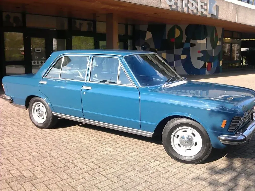 Gebraucht Fiat 130 165 PS (121 kW) 1972 Blau Limousine