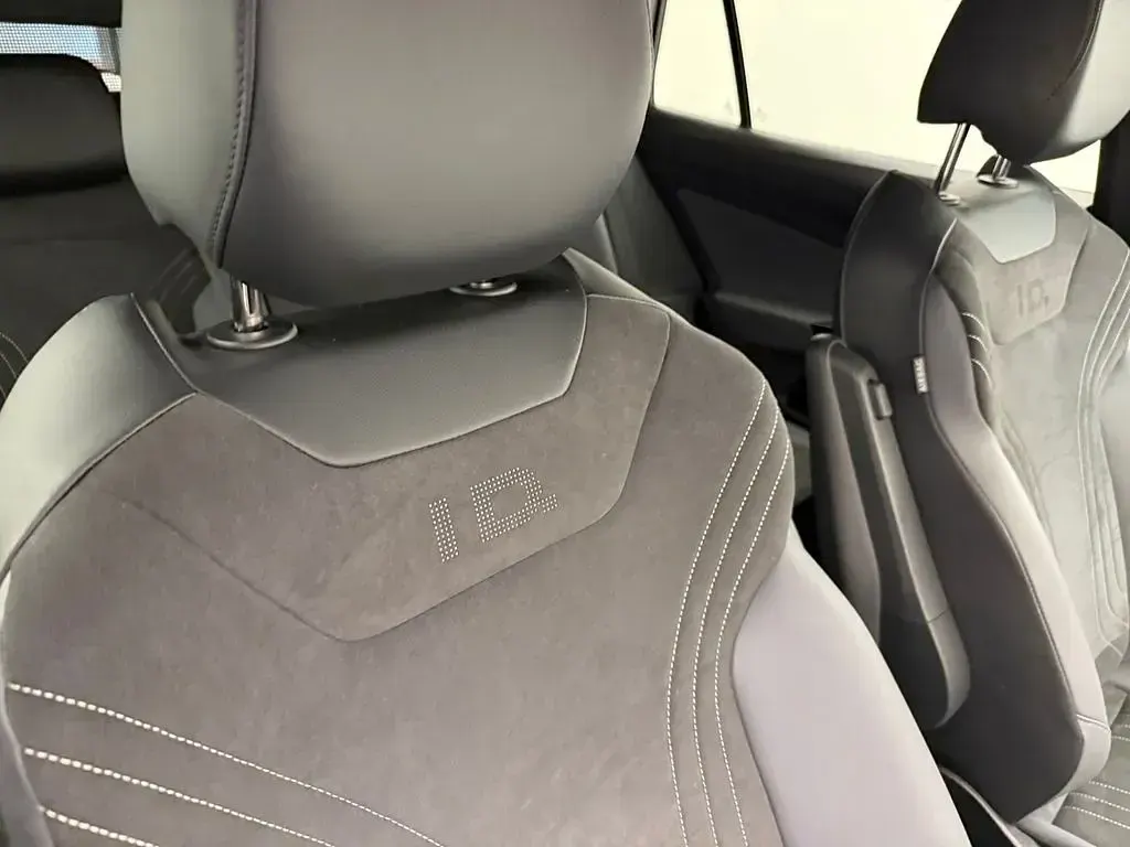 Gebraucht VW ID.4 Pro Performance 150 kW (204 PS) 2023 Weiß SUV