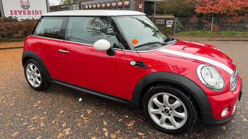 Gebraucht Mini Cooper 122 PS (89 kW) 2011 Rot Kleinwagen