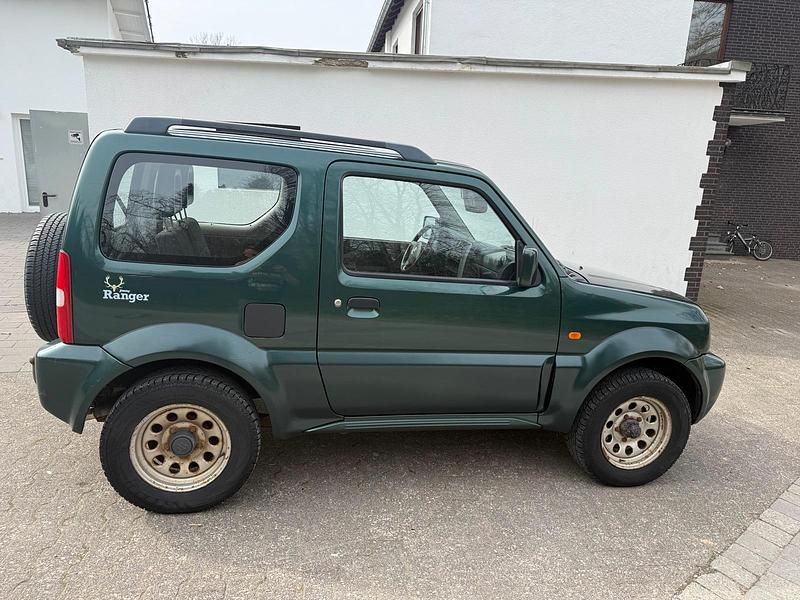 Second-hand Suzuki Jimny 92 CP (67 kW) 2008 Verde SUV