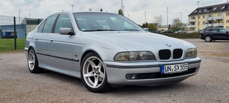 Grau Gebraucht 1996 BMW 520 Limousine | 2.990 € (Fairer Preis) - Bild 1/4