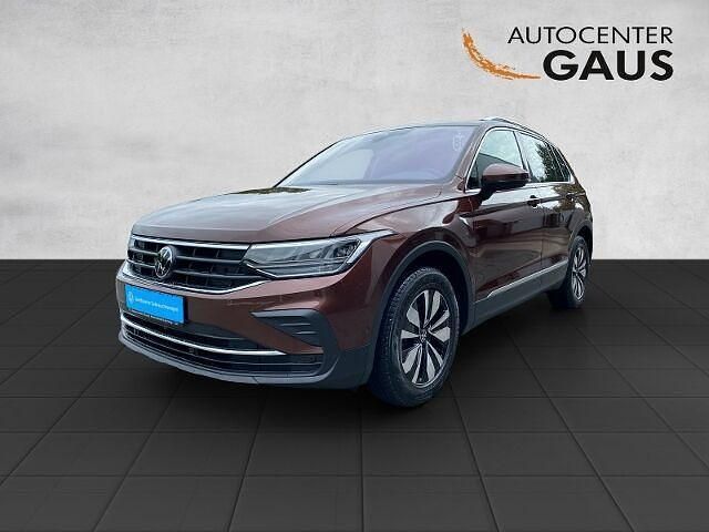 Gebraucht VW Tiguan Move 150 PS (110 kW) 2023 Ginger brown metallic SUV
