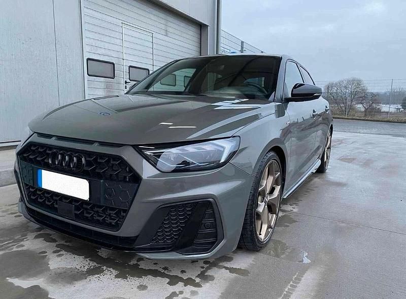 Gebraucht Audi A1 Sport 200 PS (147 kW) 2019 Grau SUV