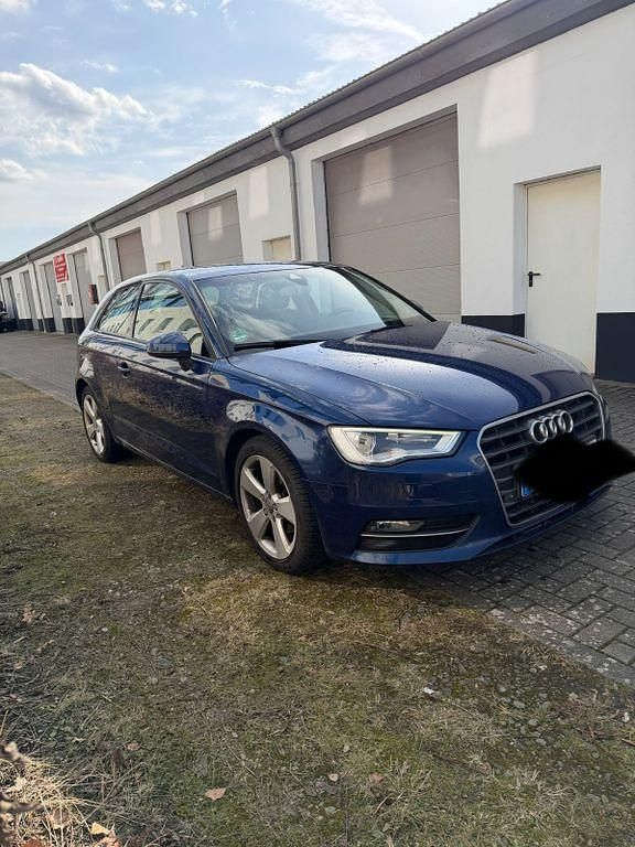 Gebraucht Audi A3 150 PS (110 kW) 2015 Blau Limousine
