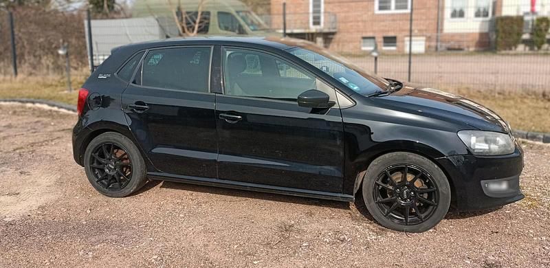 Gebraucht VW Polo Black Edition 60 PS (44 kW) 2014 Schwarz Limousine