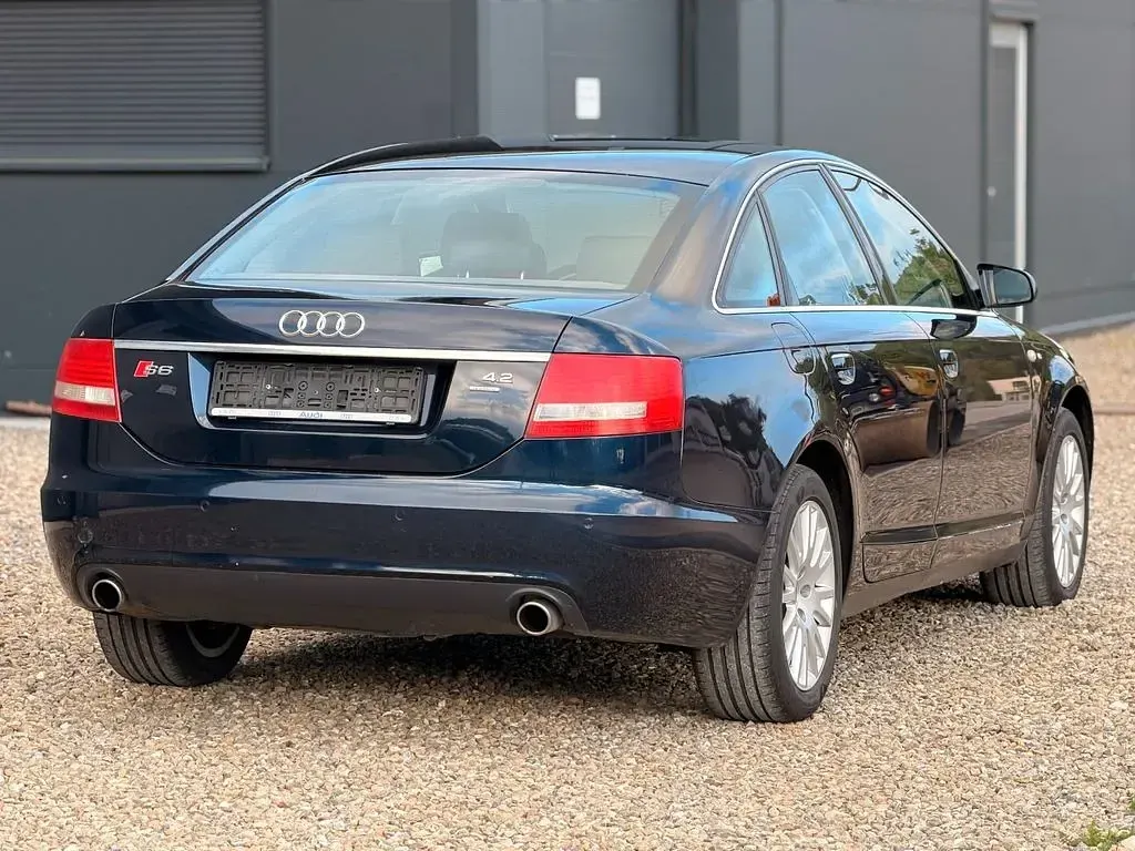 Second-hand Audi A6 Comfort 334 CP (245 kW) 2005 Albastru Berlinǎ