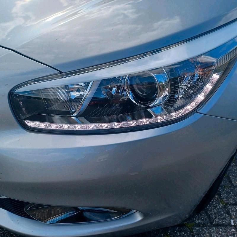 Grau Gebraucht 2014 Kia Ceed Kombi | 4.400 € (Guter Preis) - Bild 1/4