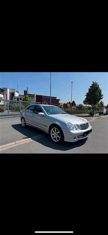 Silber Gebraucht 2006 Mercedes C230 Avantgarde Limousine | 3.500 € (Guter Preis) - Bild 1/4