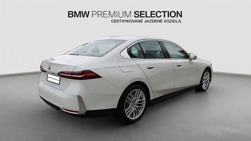 Gebraucht BMW 520 190 PS (139 kW) 2024 Weiß Limousine