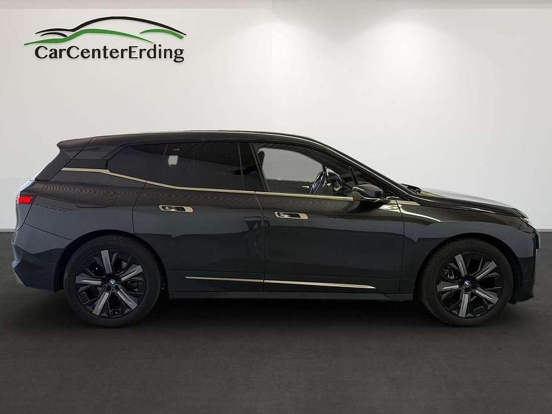 Gebraucht BMW iX 239 kW (326 PS) 2022 Sophistograu brillanteffekt SUV