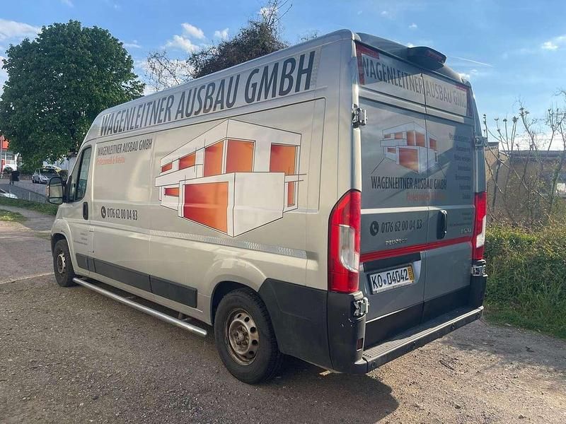 Gebraucht Peugeot Boxer Premium 163 PS (119 kW) 2019 Aluminiumgrau schutzlack Van