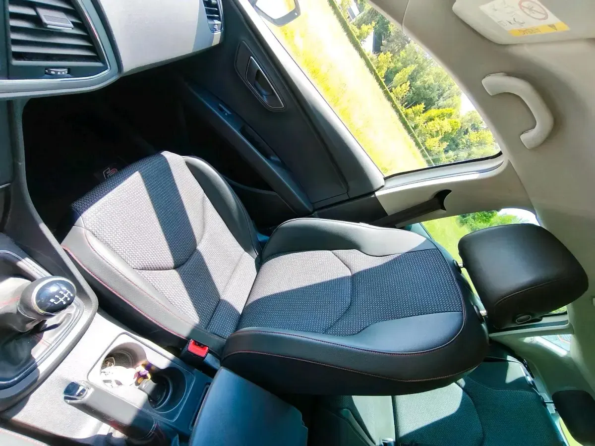 Gebraucht Seat Leon FR 125 PS (91 kW) 2014 Weiß Limousine