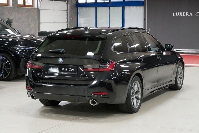 Gebraucht BMW 330e Sport Line 292 PS (214 kW) 2022 Schwarz Kombi