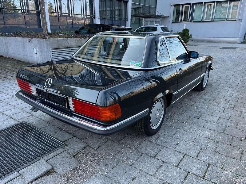 Gebraucht Mercedes SL300 178 PS (130 kW) 1989 Schwarz Cabrio