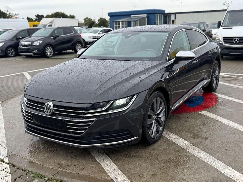 Grau Gebraucht 2019 VW Arteon Elegance Limousine | 17.900 € (Fairer Preis) - Bild 1/4