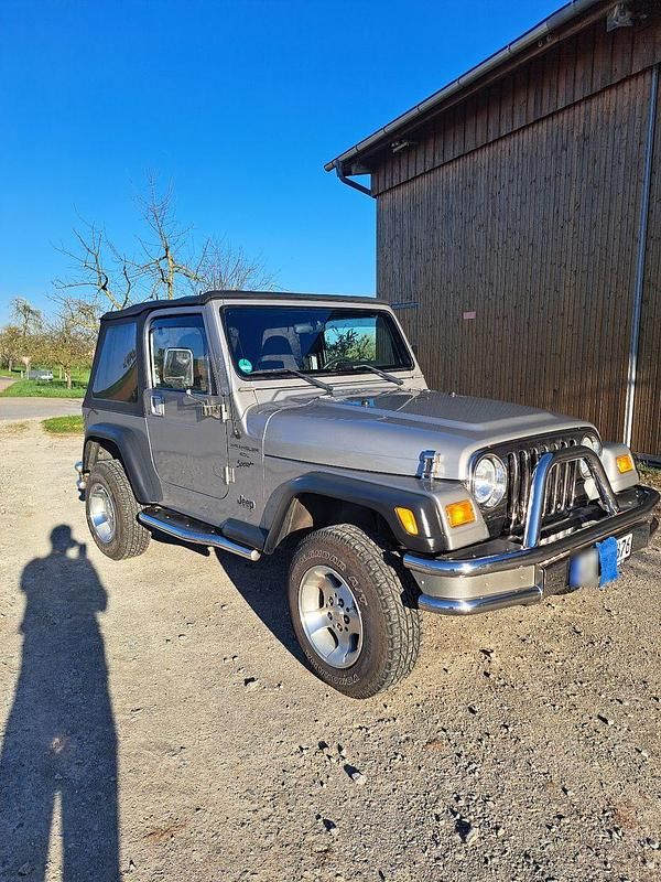 Gebraucht Jeep Wrangler Sport 177 PS (130 kW) 2000 Silber SUV