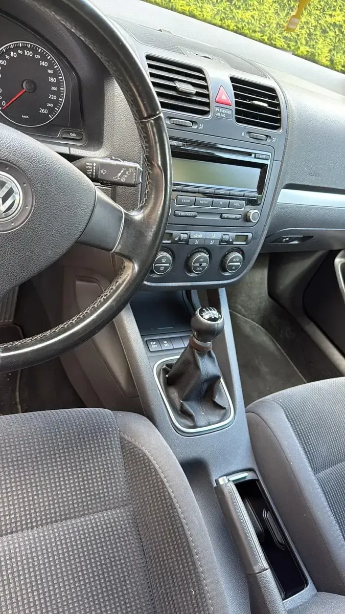 Gebraucht VW Golf VI 105 PS (77 kW) 2009 Schwarz Kleinwagen