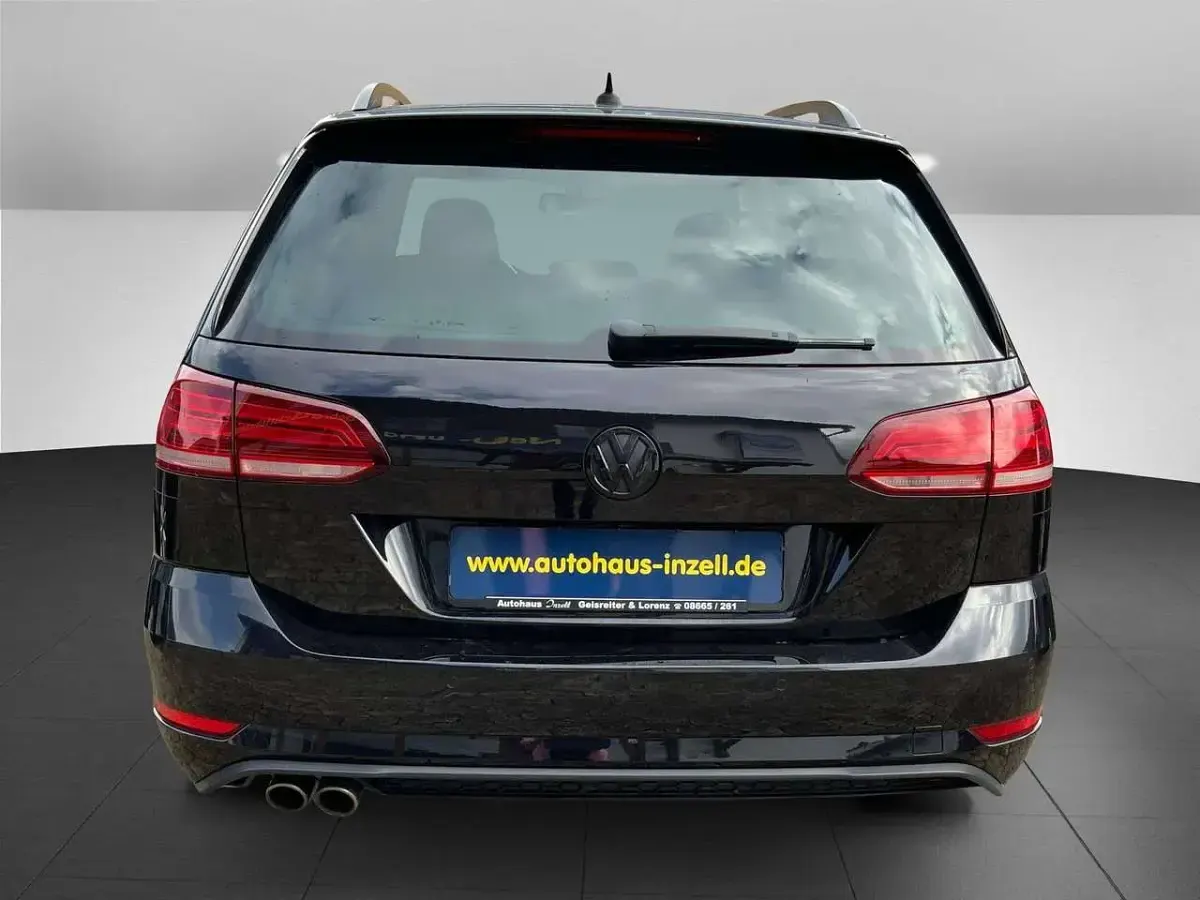 Gebraucht VW Golf VII GTD 184 PS (135 kW) 2018 Deep black perleffekt Kombi