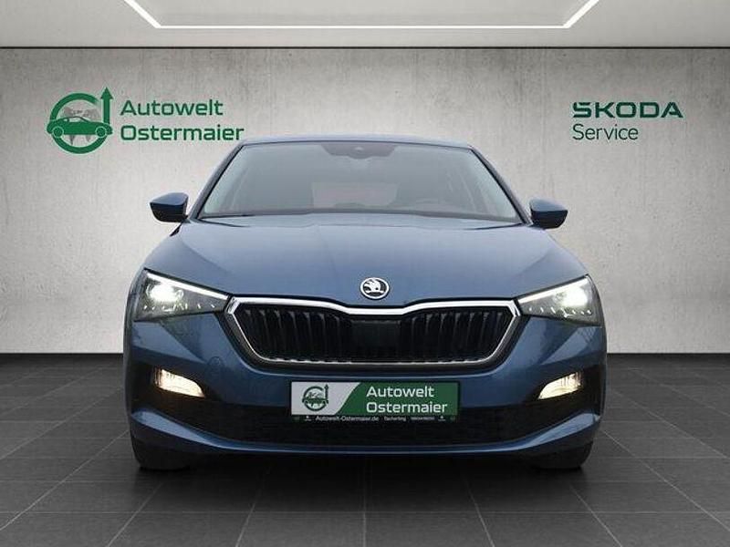 Gebraucht Skoda Scala Ambition 110 PS (80 kW) 2021 Blau Kleinwagen